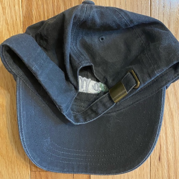 Hop Mess hat - Picture 3 of 3